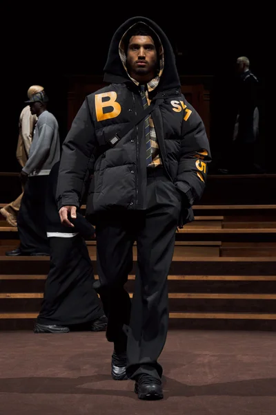 Look 27